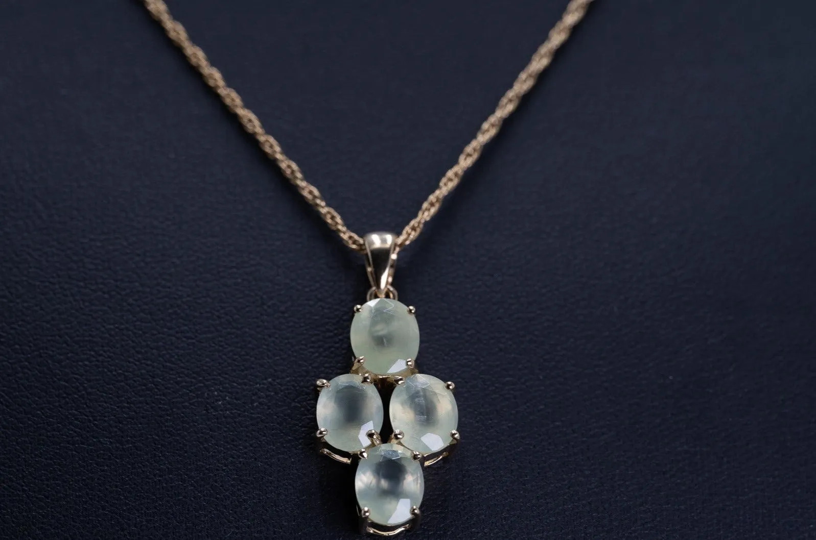 9ct Yellow Gold Quartz Pendant