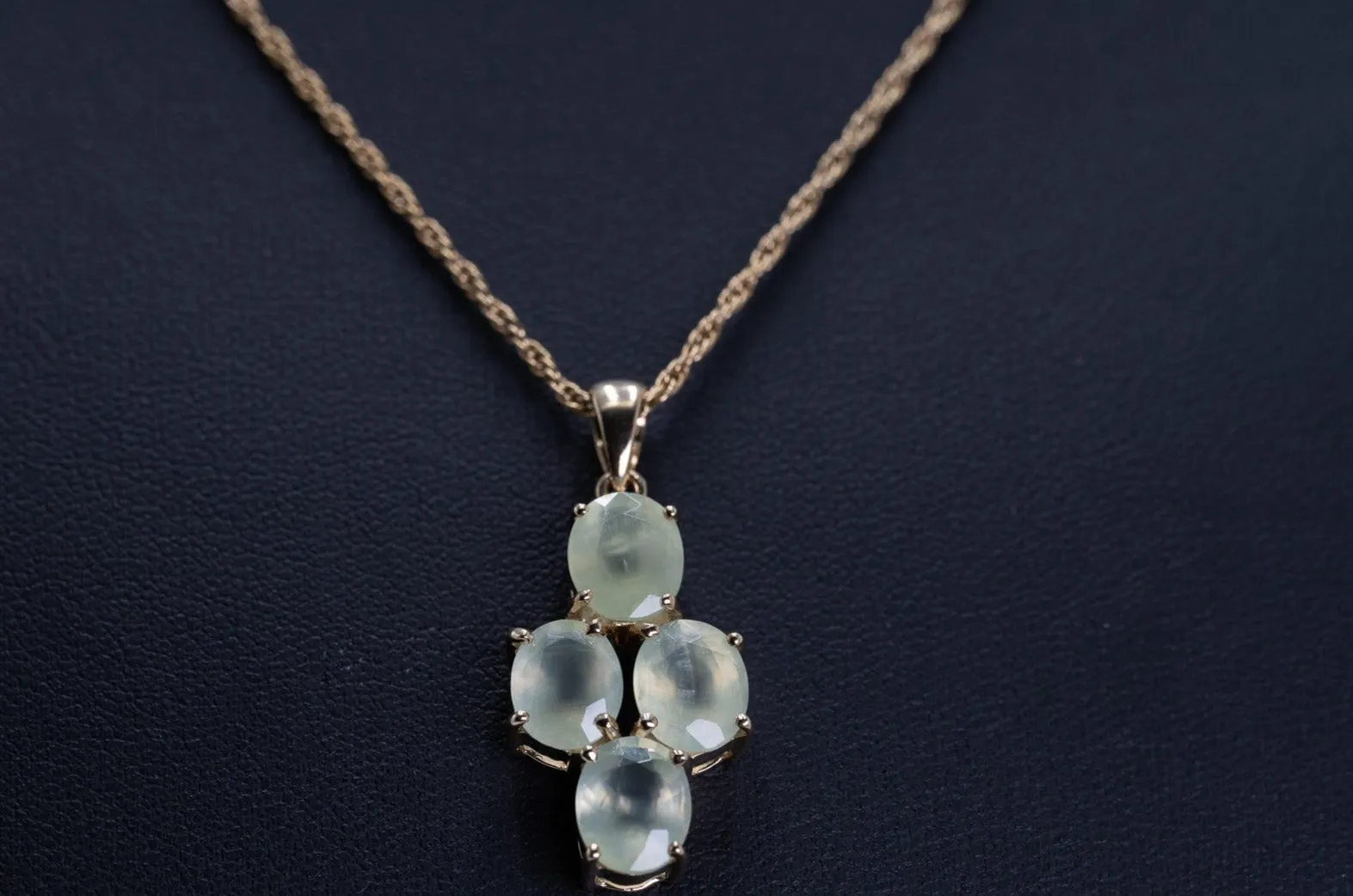 9ct Yellow Gold Quartz Pendant